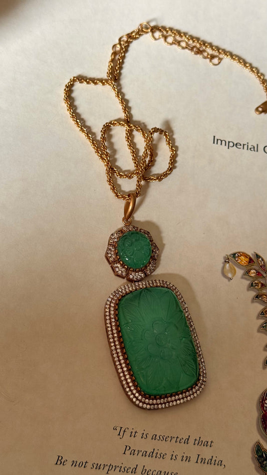 Mint carving doublet pendant set