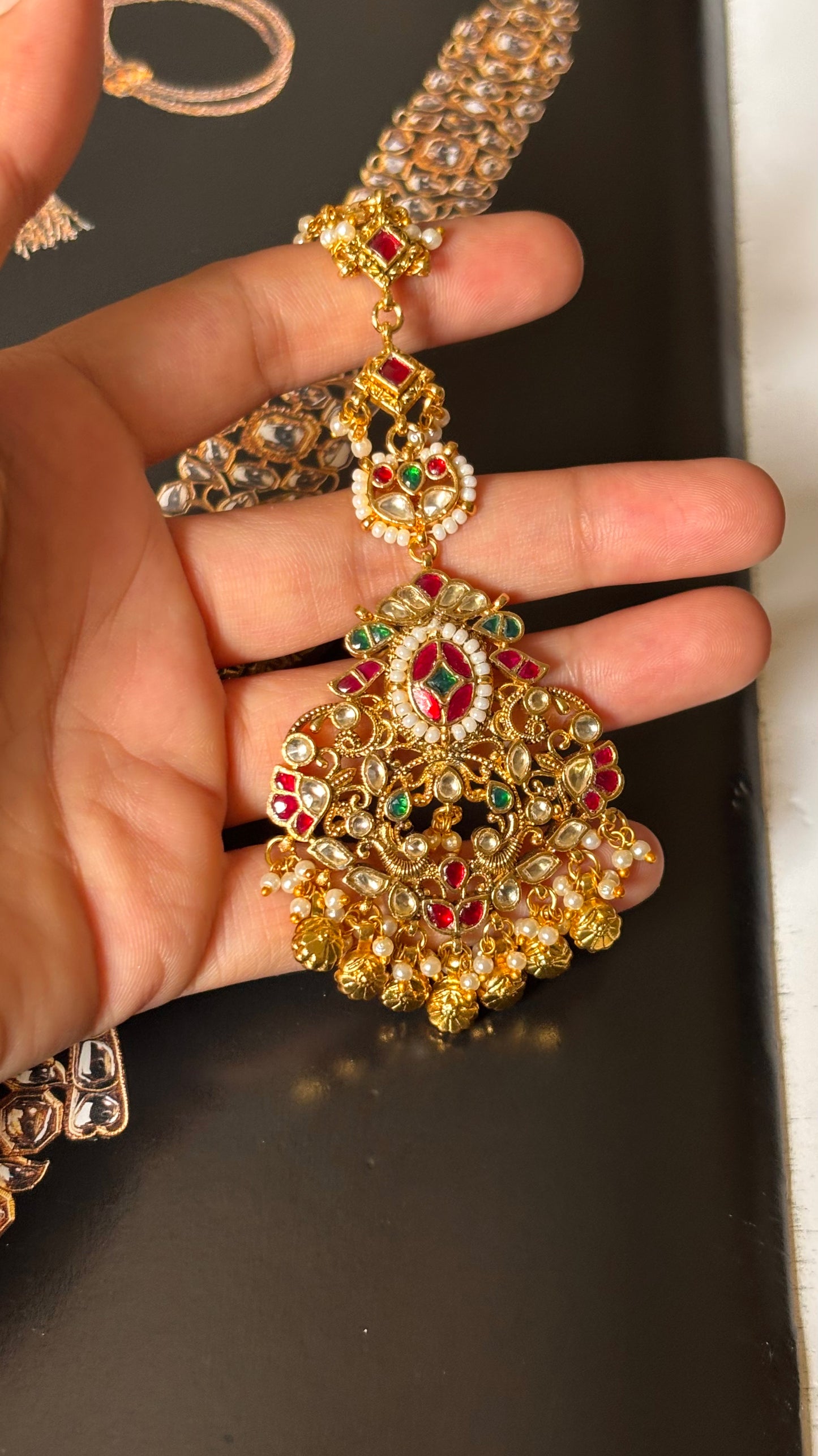 Paachi Kundan with gungroo drops Maangtika