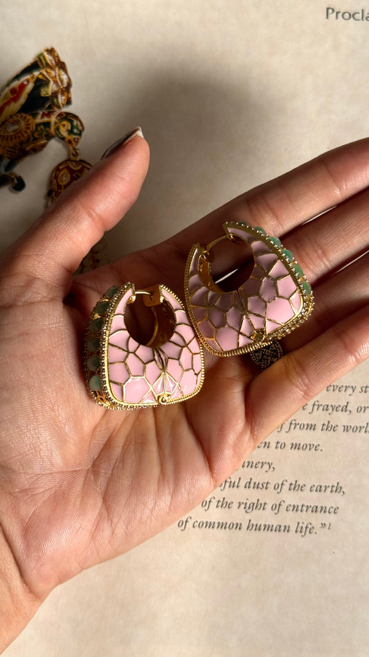 Rose quartz katdana with mint designer Baaliyan