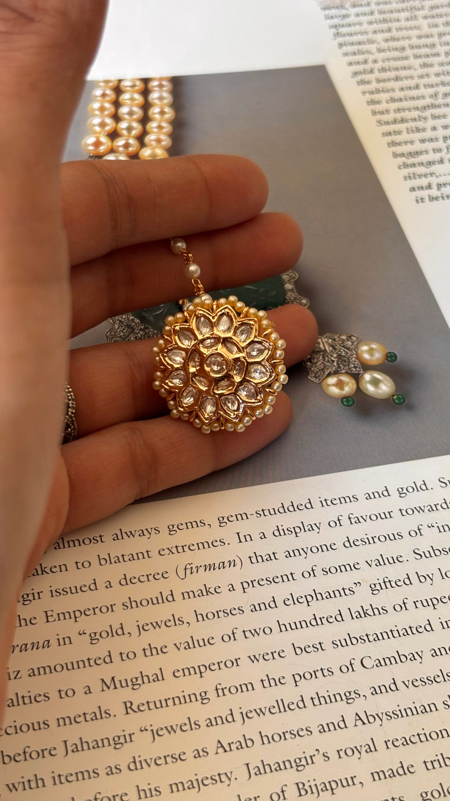 Pearl polki gold borla