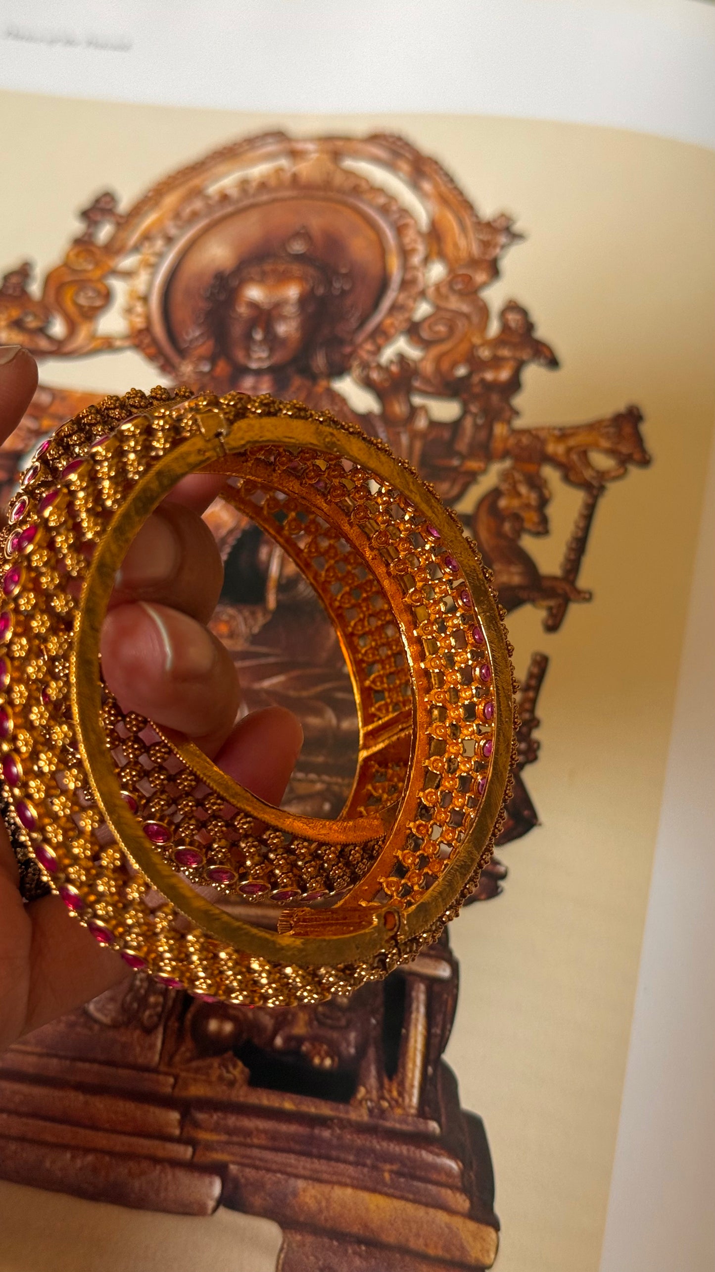 Ruby minimal rajwadi bangles