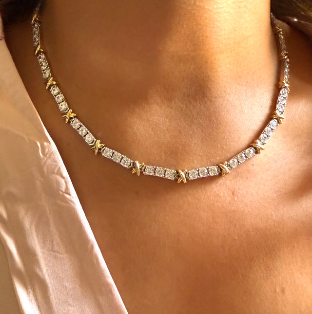Diamond minimal necklace