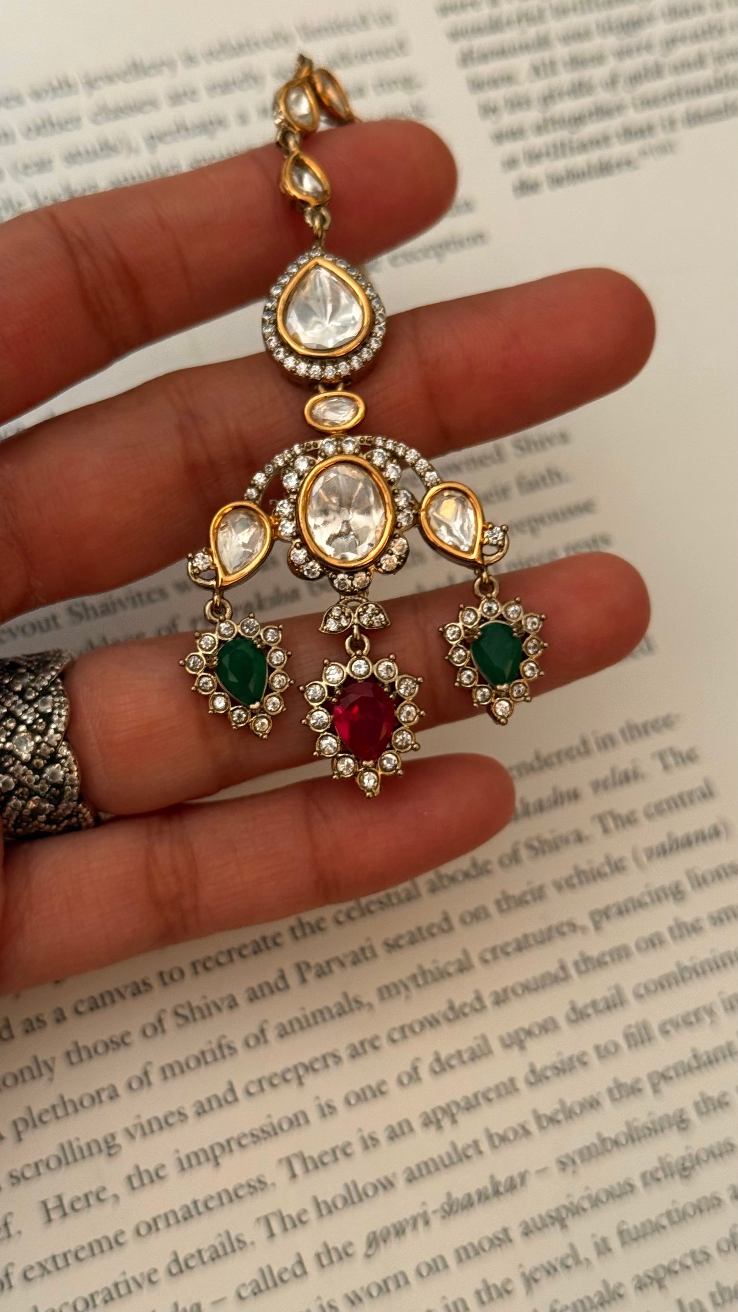 ruby emerald victorian Maangtikka