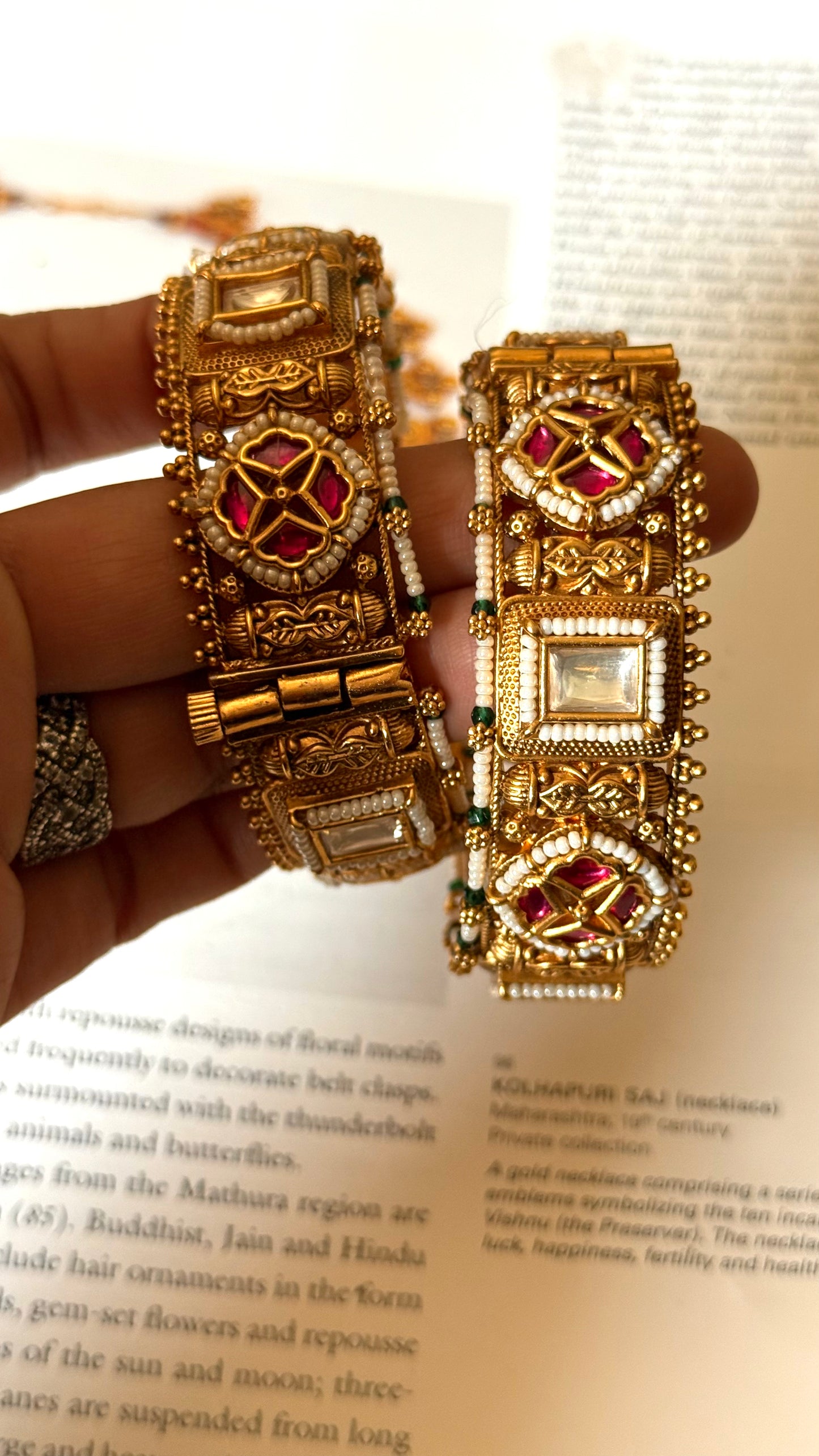 Ruby uncut polki rajwada bangles