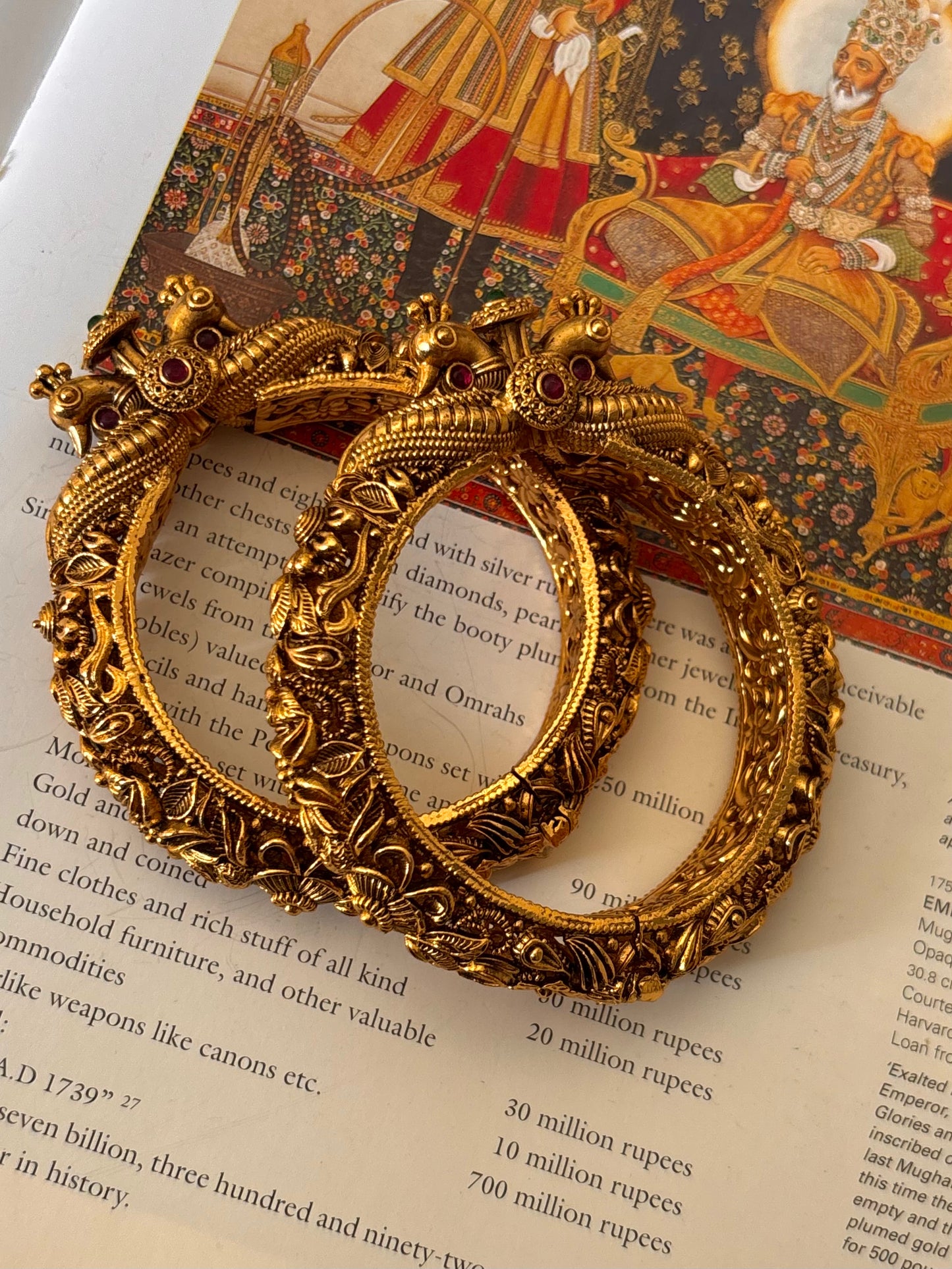 Heritage Gold rajwadi bangdi