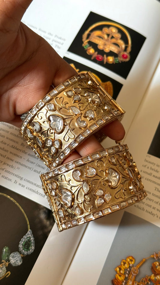 Gold vintage moiissanite nakashi designer bangles