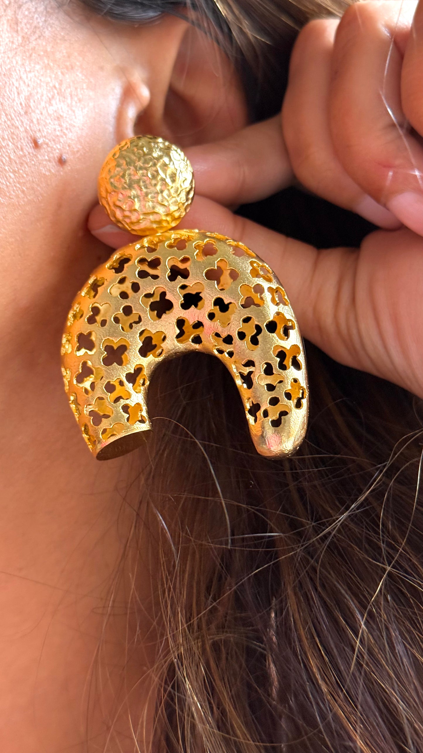 24kt Dubai Gold inspired gold Dnaglers with net detailing