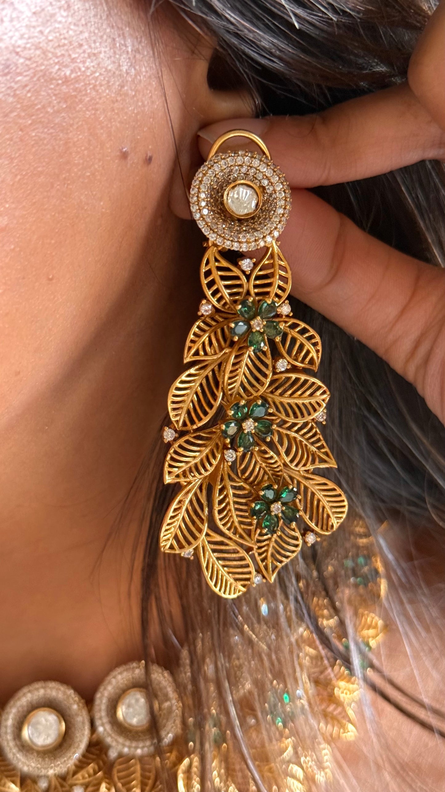 Emerald with gold polish leaf designer collar necklace