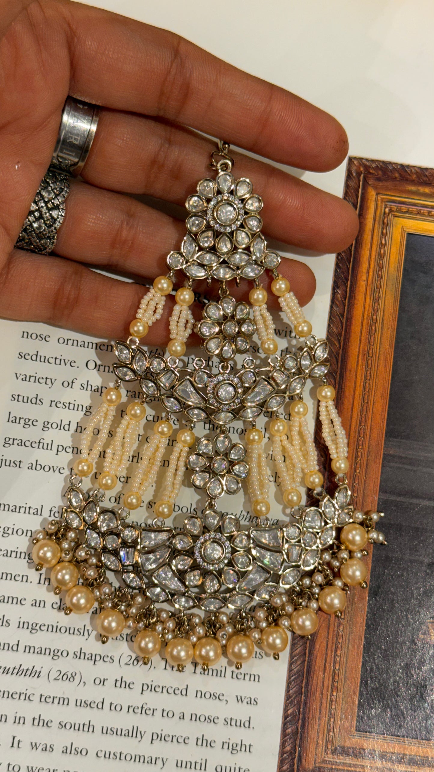 Victorian polki passa with pearl detailing