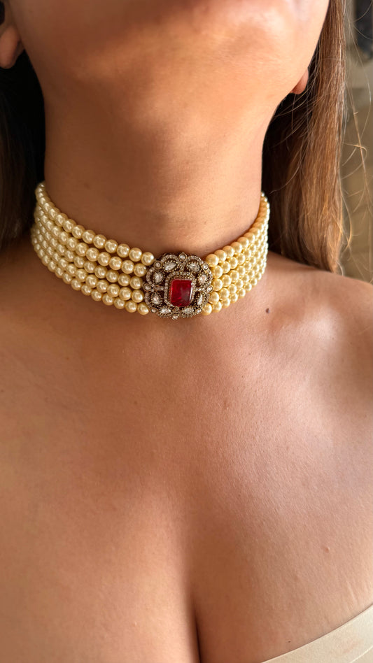 Heer Ruby Victorian minimalist choker