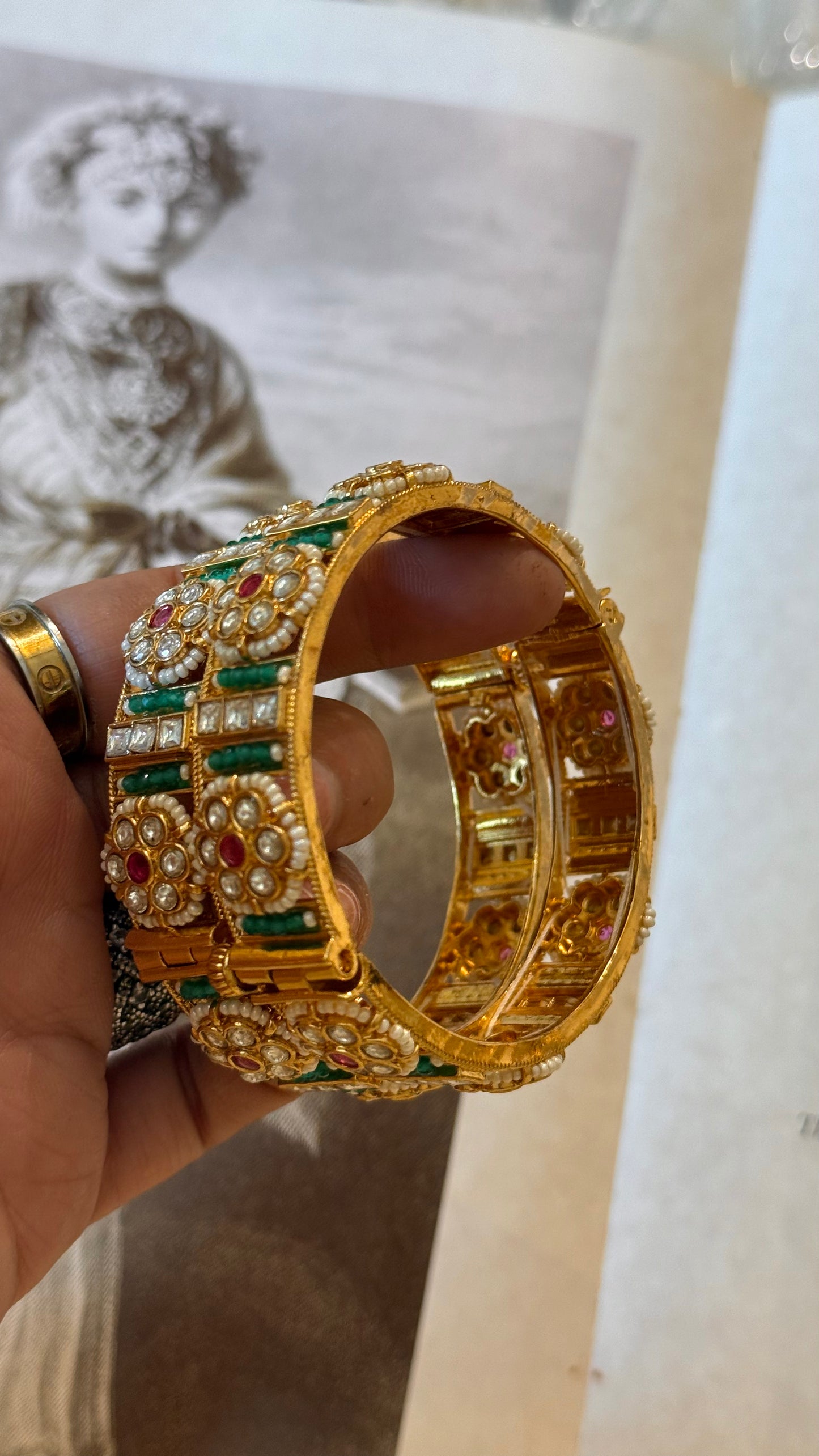 Emerald Beads floral Nakashee bangles