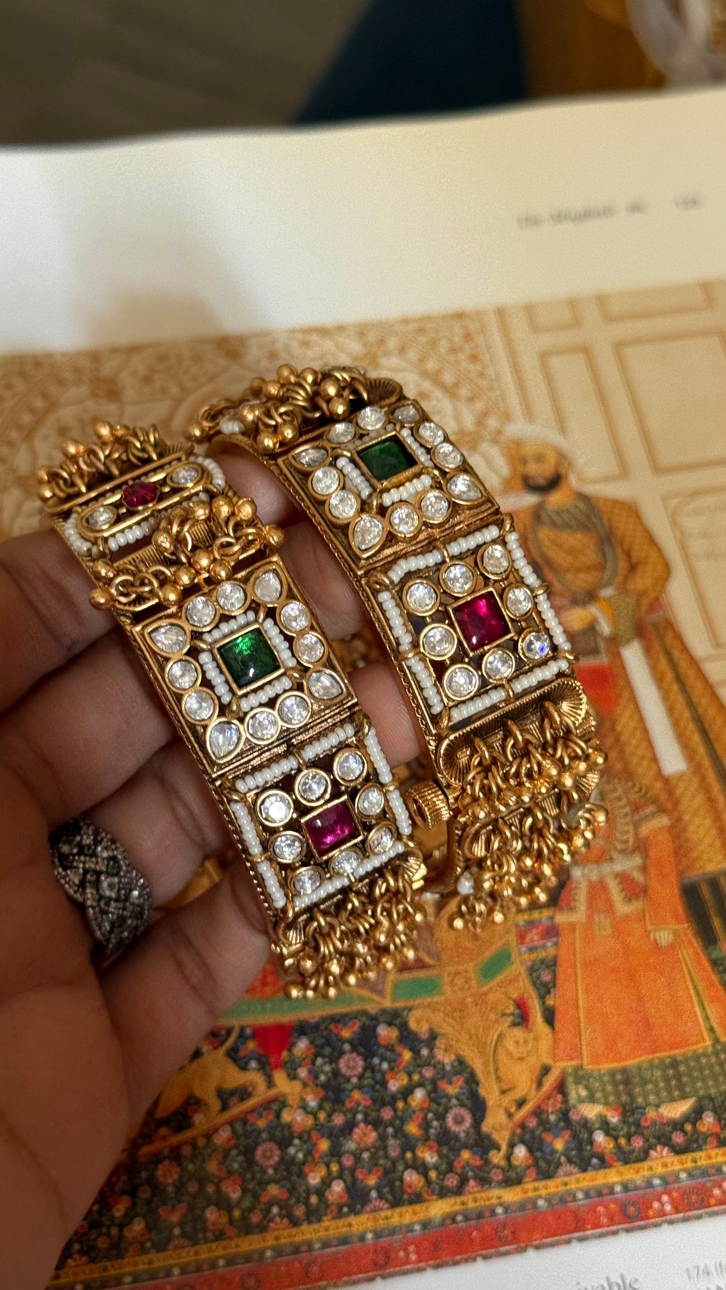Rani pink & emerald rajwada openable bangle