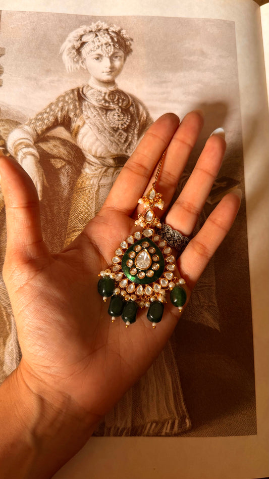 Emerald meenakari moissanite maangtika
