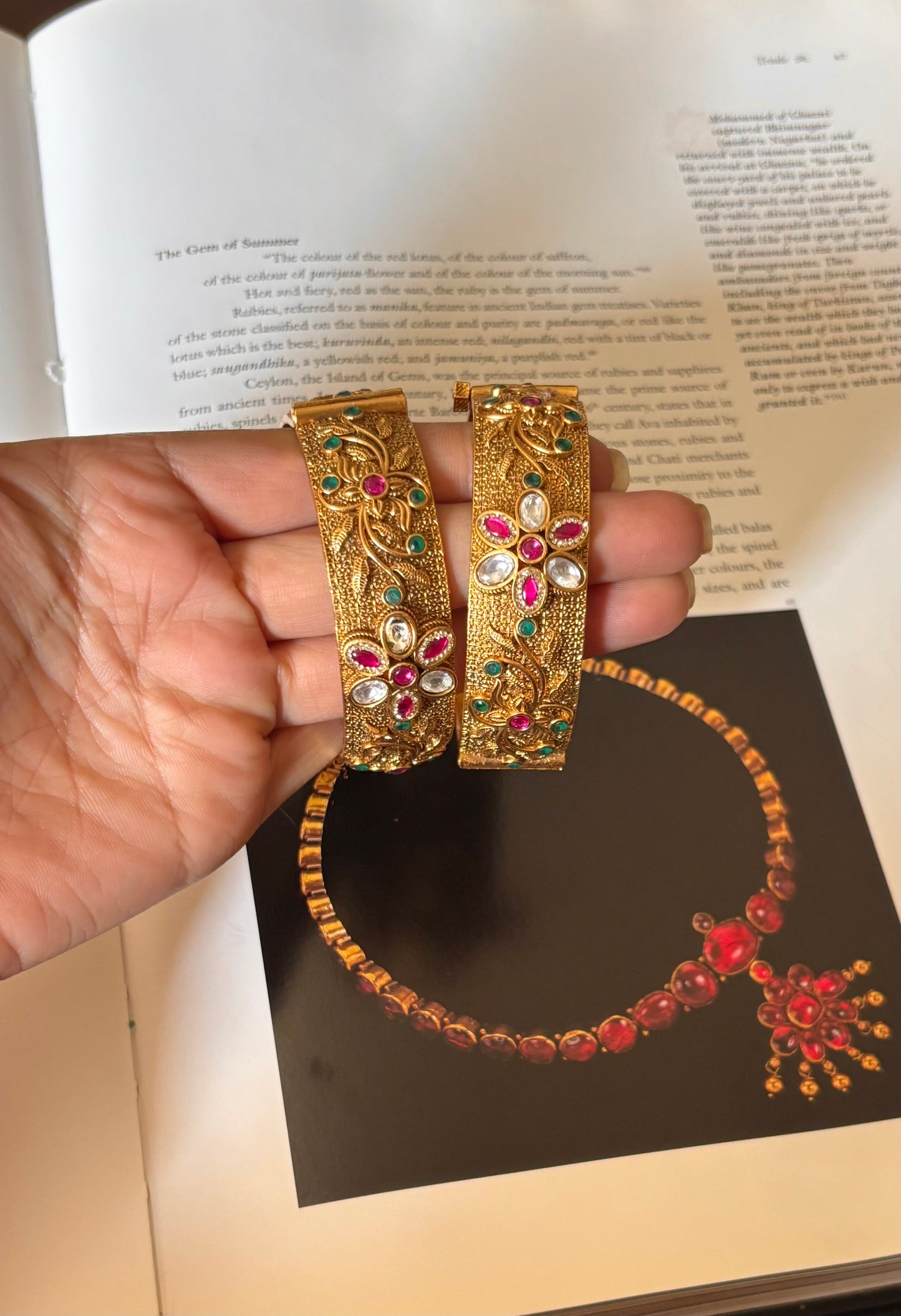 Dual colour floral ruby polki rahjwadi bangles