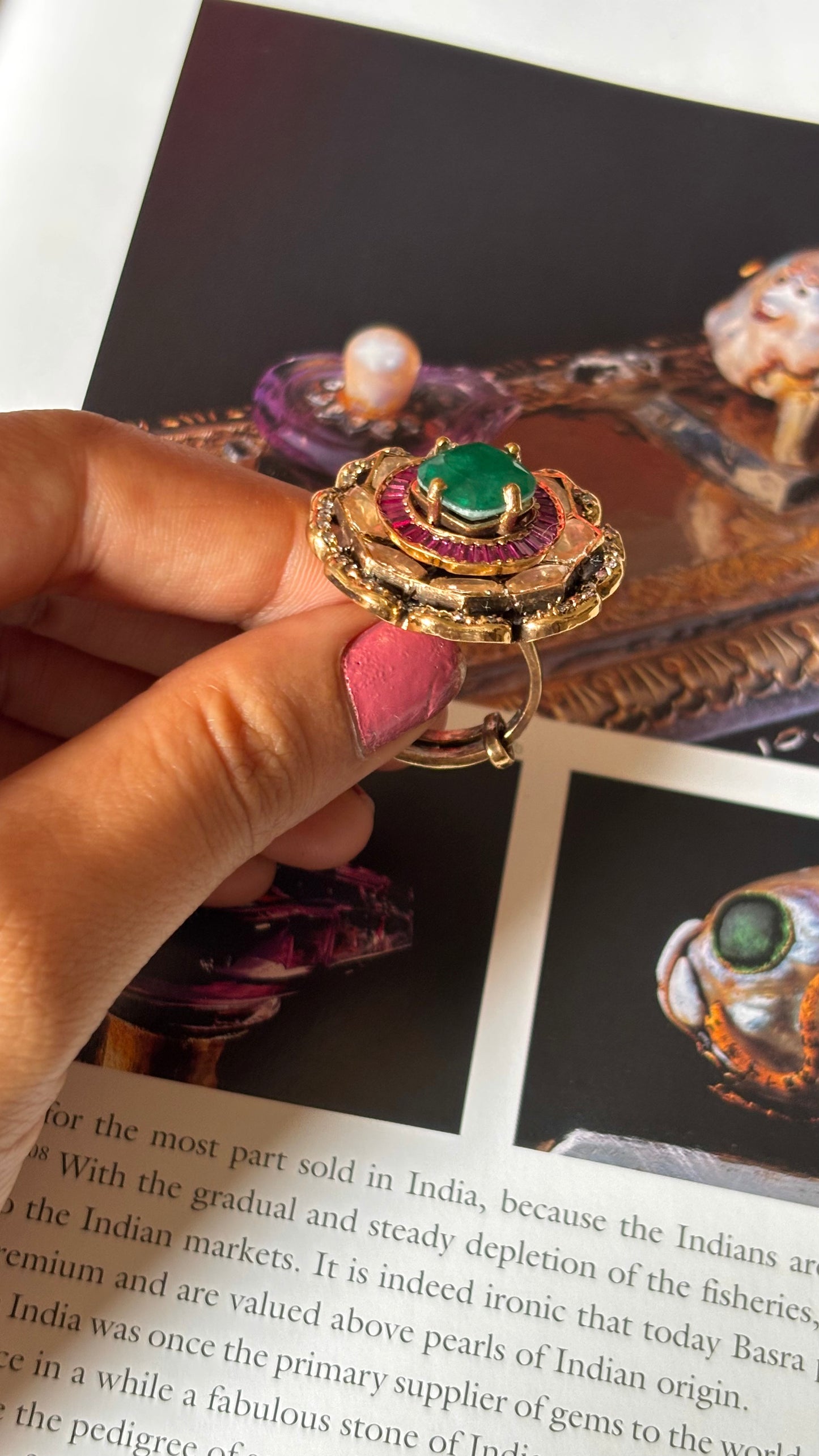 Floral peeli polki emerald & ruby ring