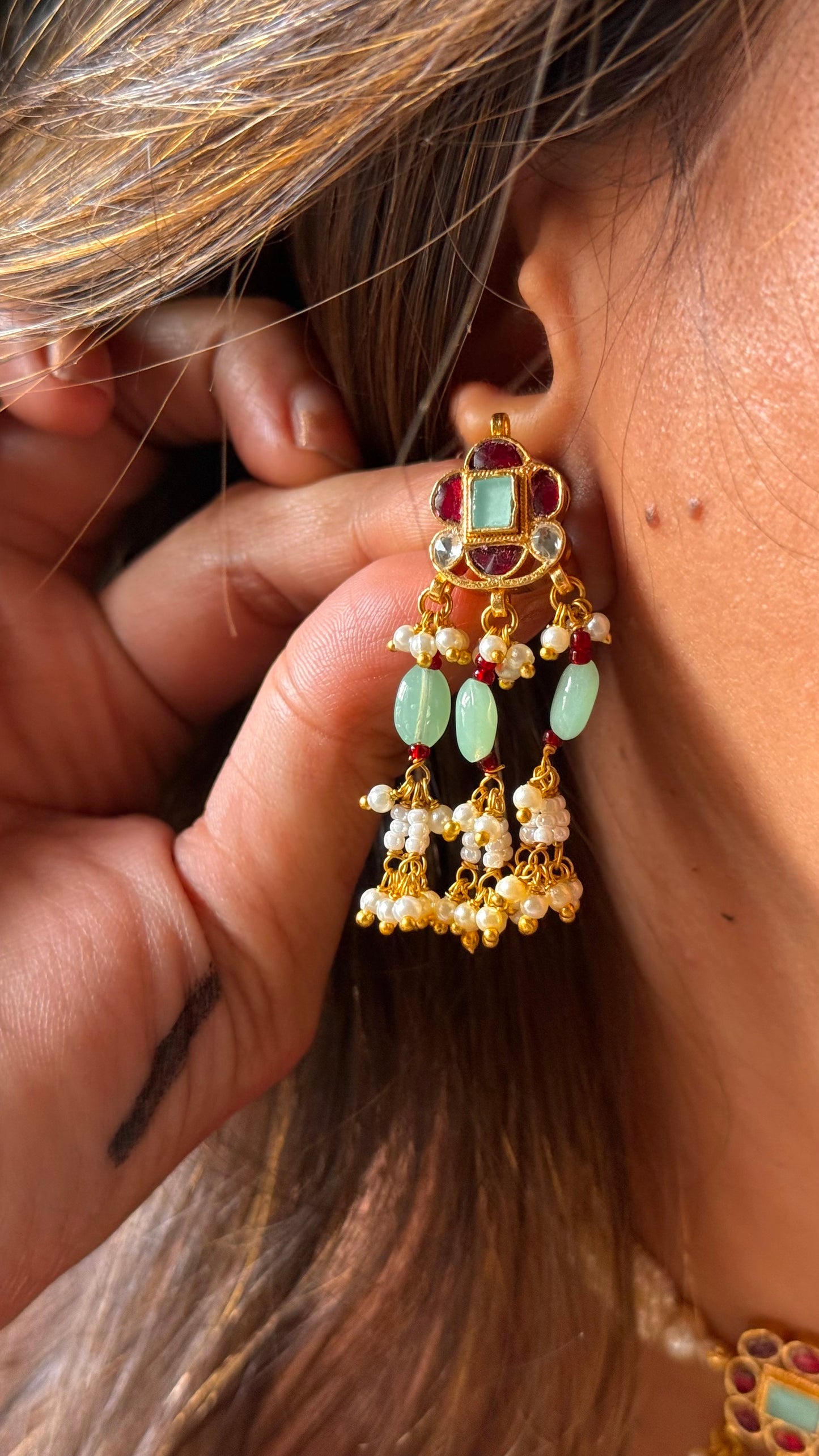 Firoza  & Rani pink Paachi Kundan thread choker