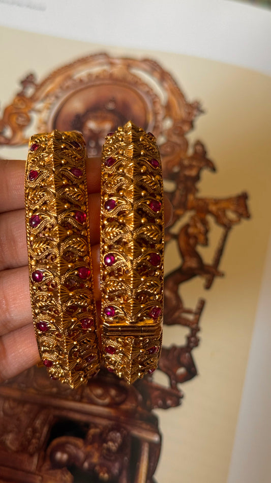 Ruby rajwadi nackashee bangles