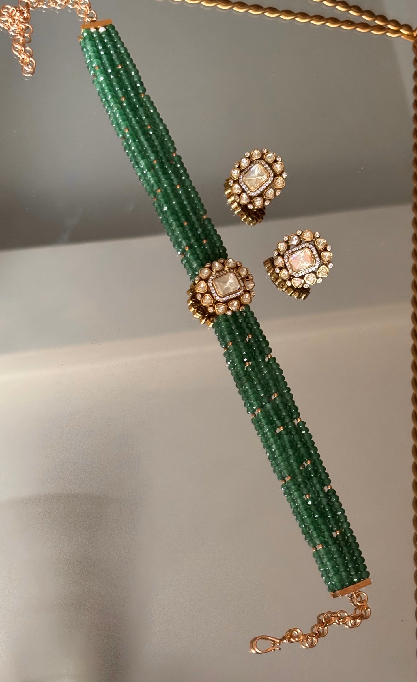Lv peeli polki mint pearl choker Necklace
