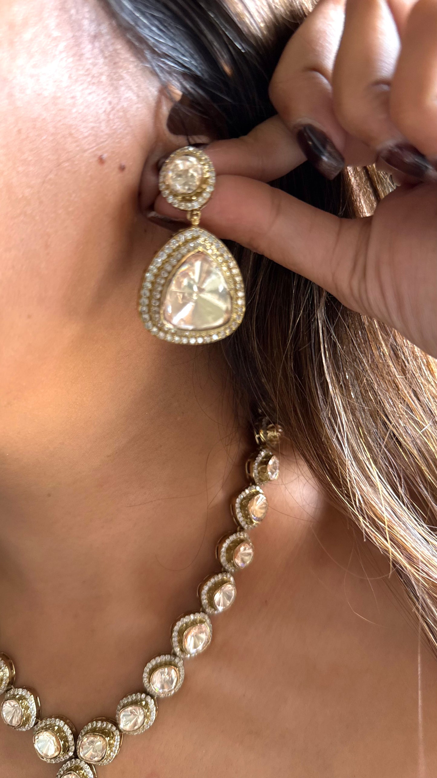Nirali Moissanite uncut polki single line collar necklace