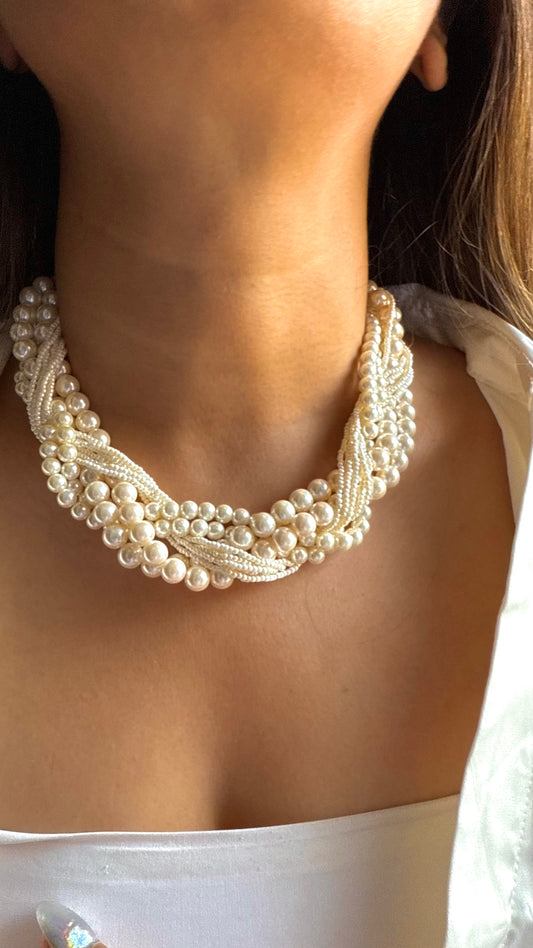 Pearl designer necklace for all age