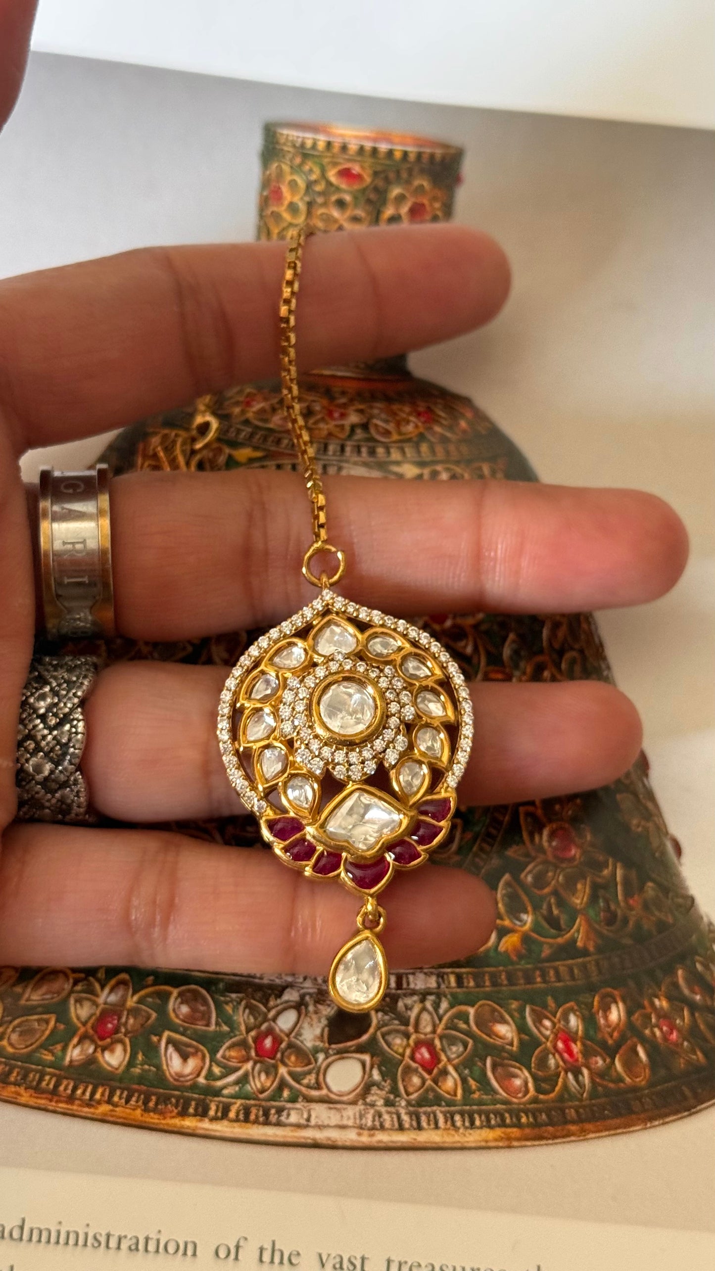 Real moissanite rani pink takkar Maangtika