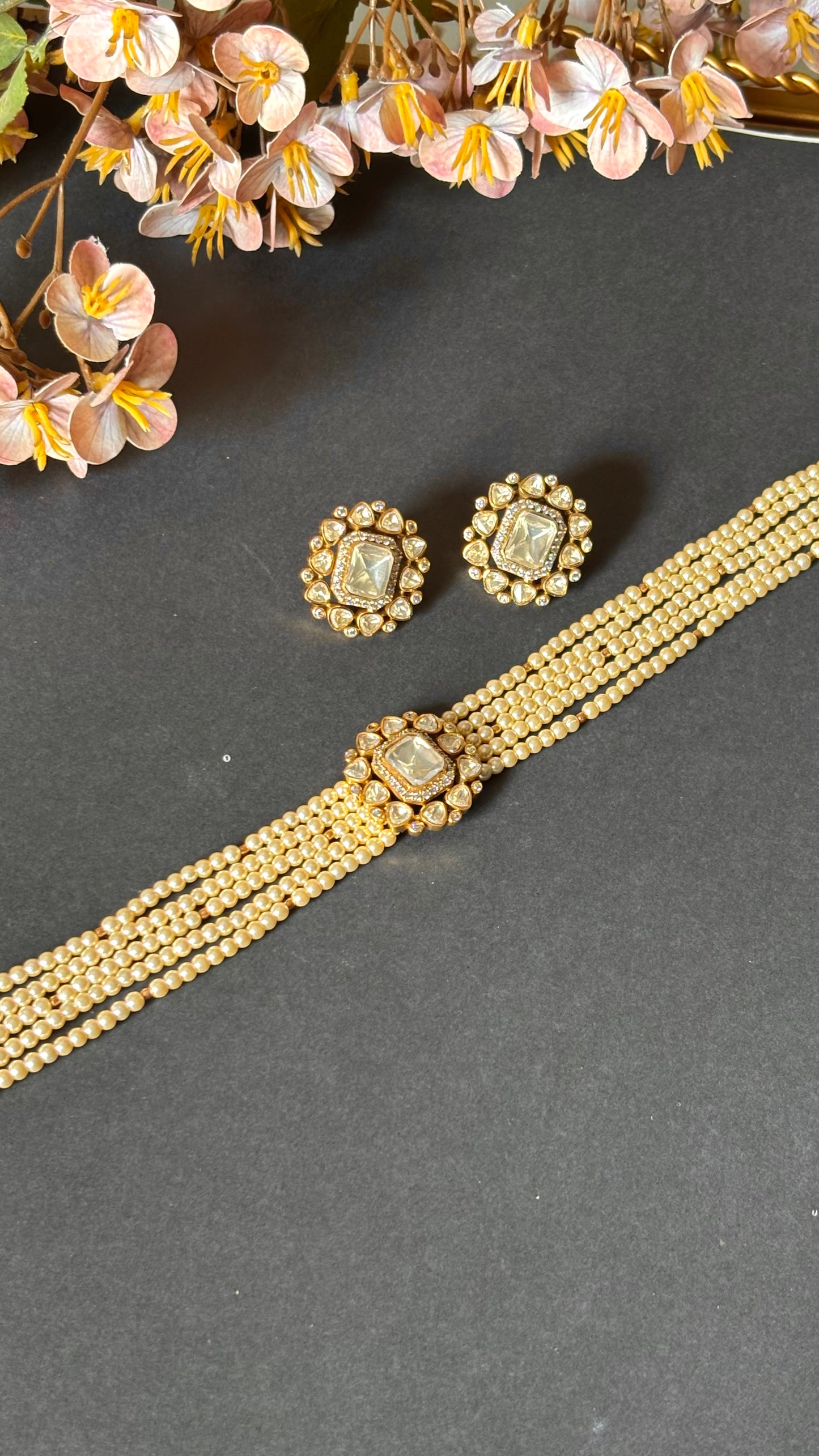Lv peeli polki pearl choker Necklace