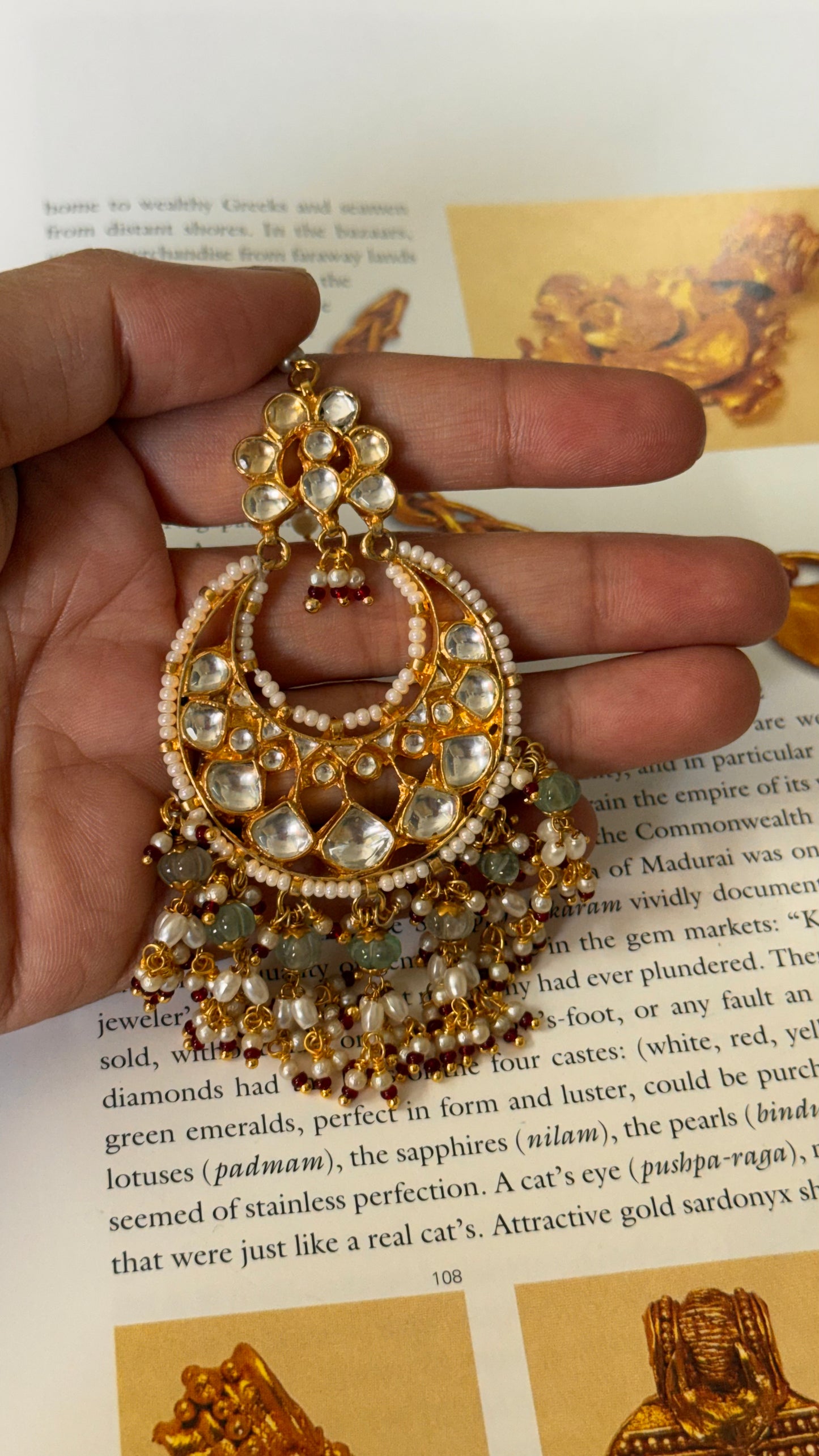 Paachi kundan with mint drops maangtika