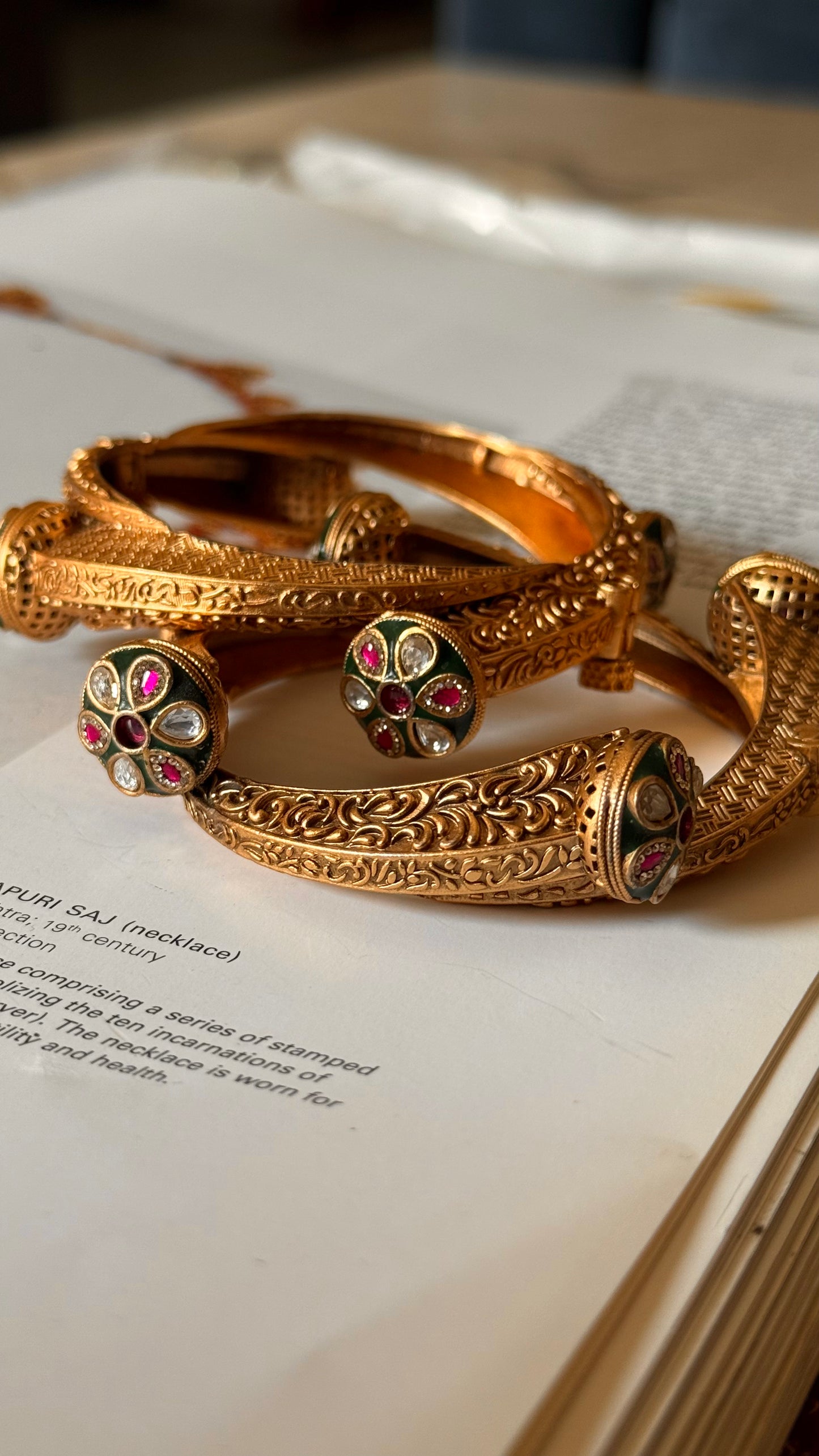 Polki floral emerald & ruby bangle