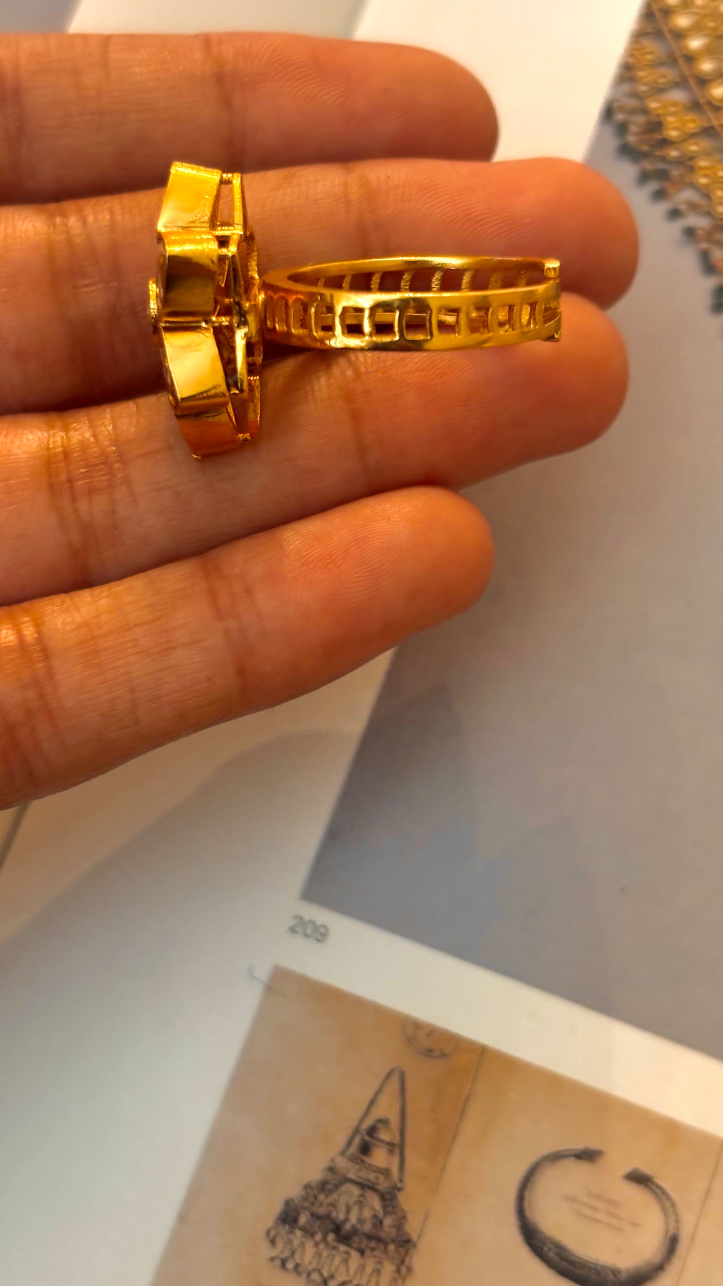 Peeli polki Floral adjustable ring