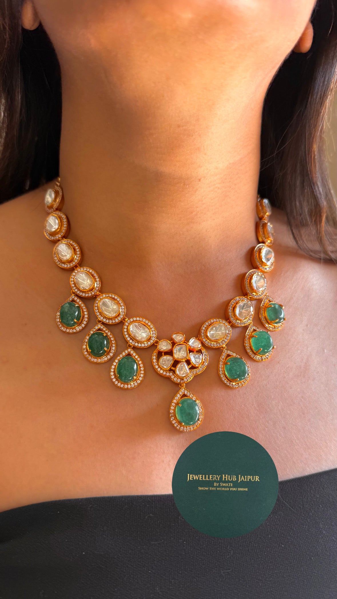 Emerald peeli polki Lv floral gold necklace