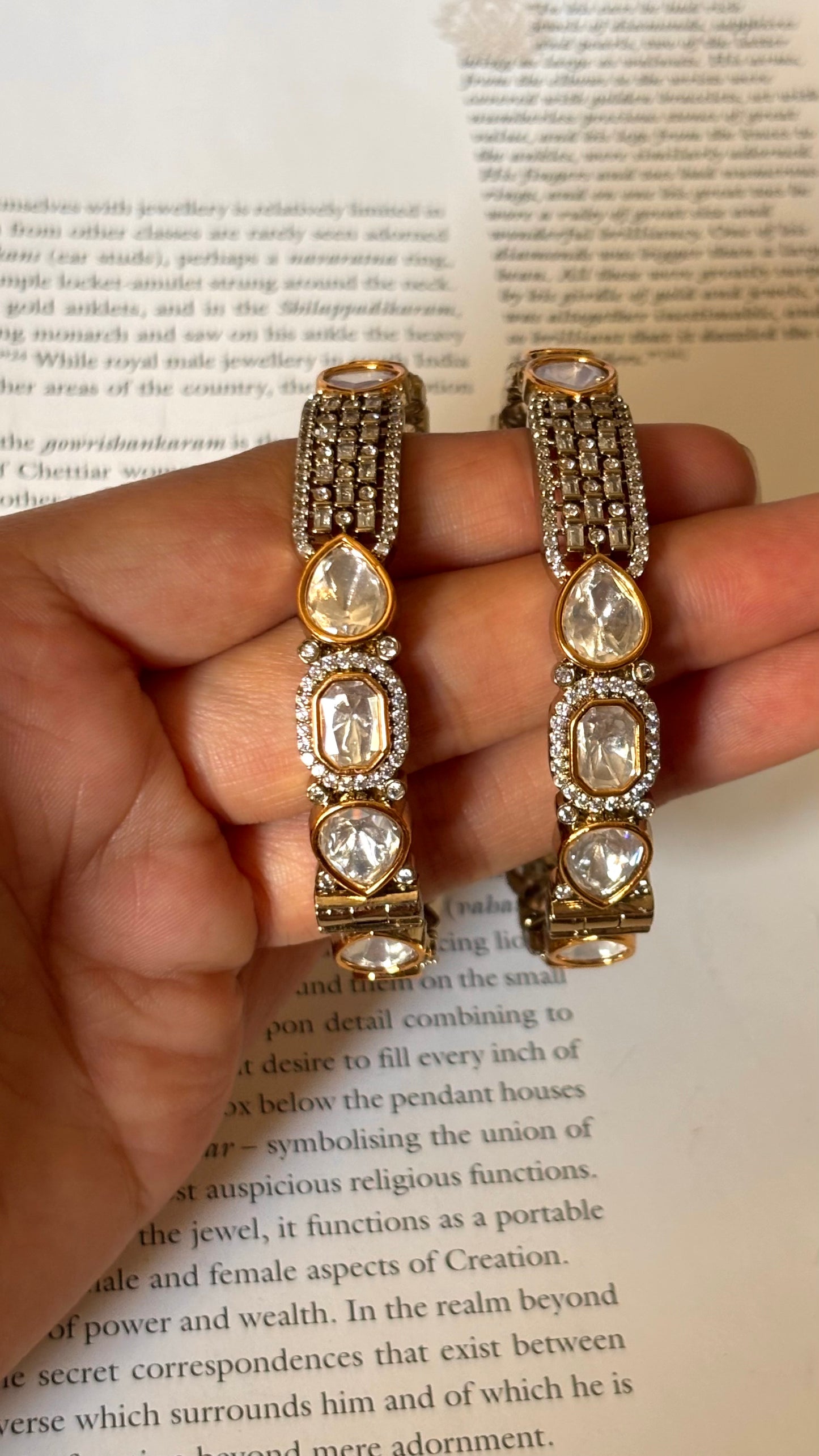 Drop shape polki Victorian Bangles