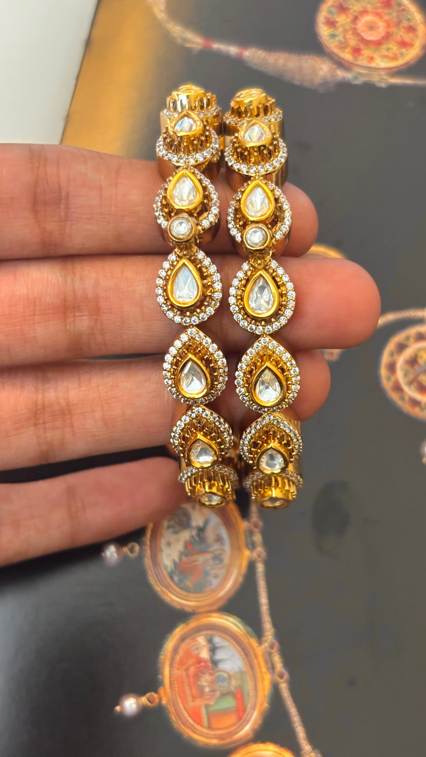 Drop shape diamond detailing polki bangles