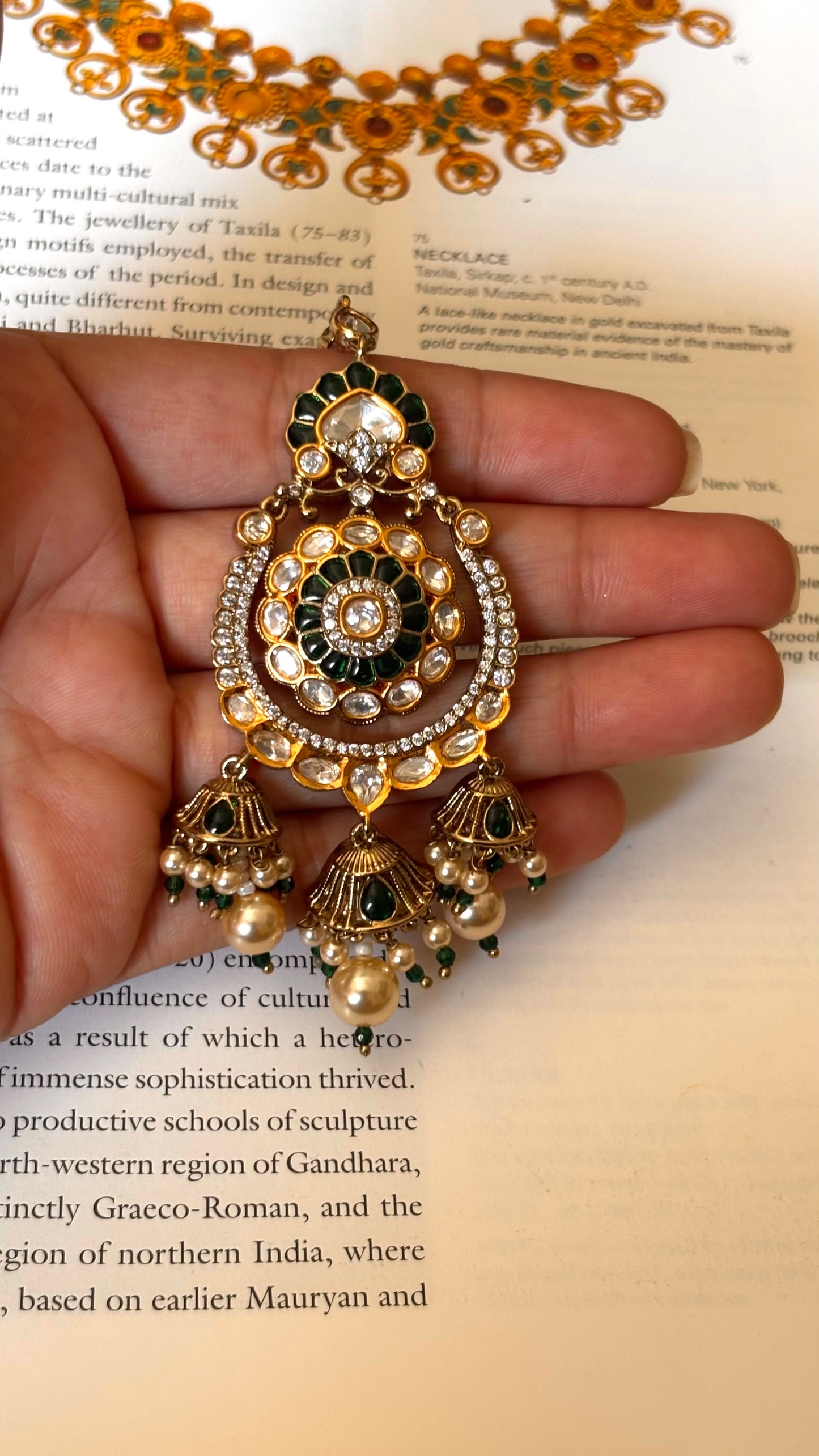 Emerald katdana moissanite with drops Maangtika
