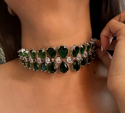 Emerald AD choker set