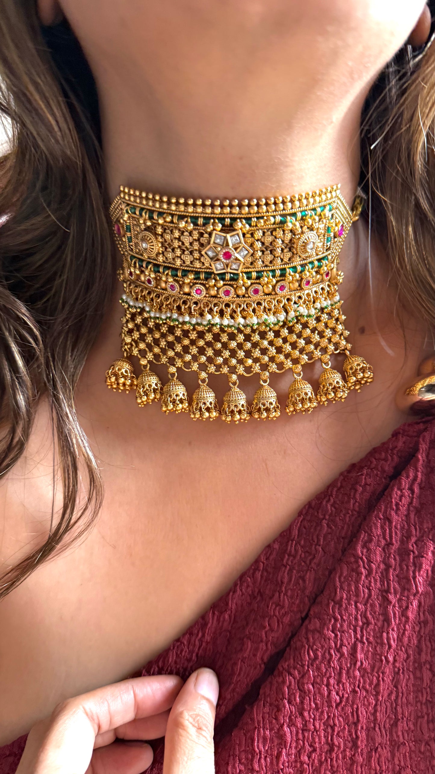 Rajwada Paachi detailing aad with jhumki detailing