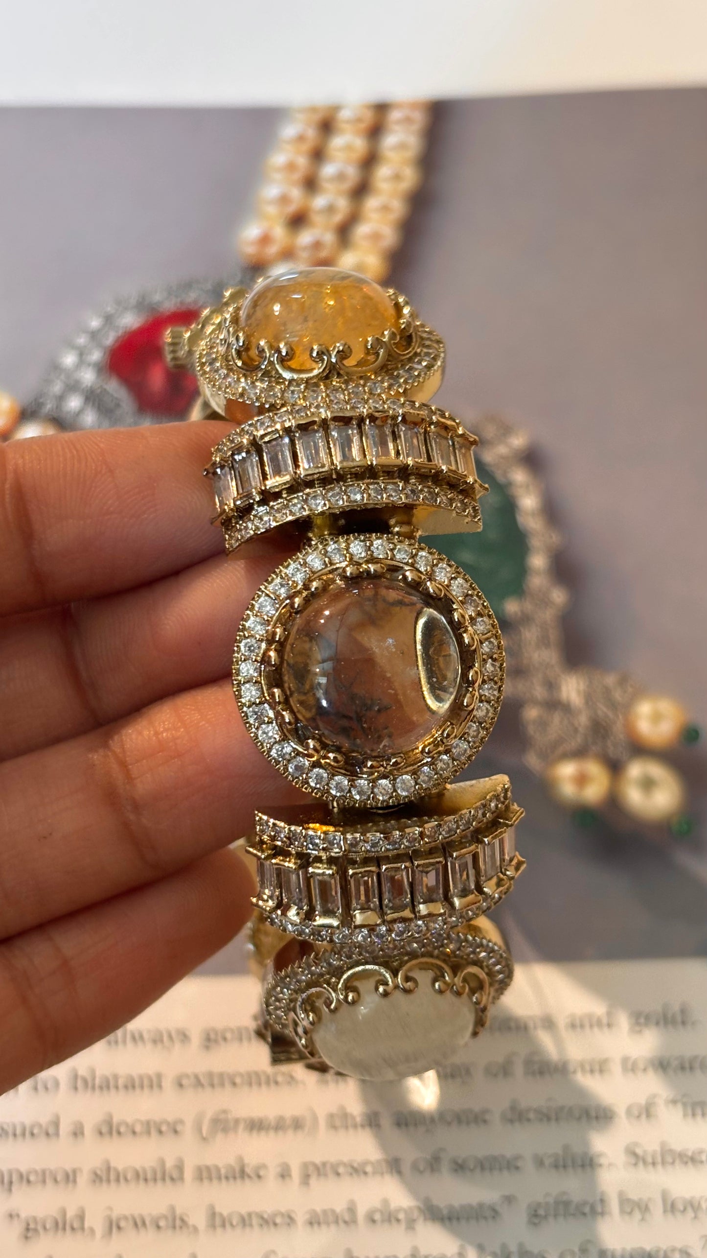 Sabya inspired bracelet  (openable)