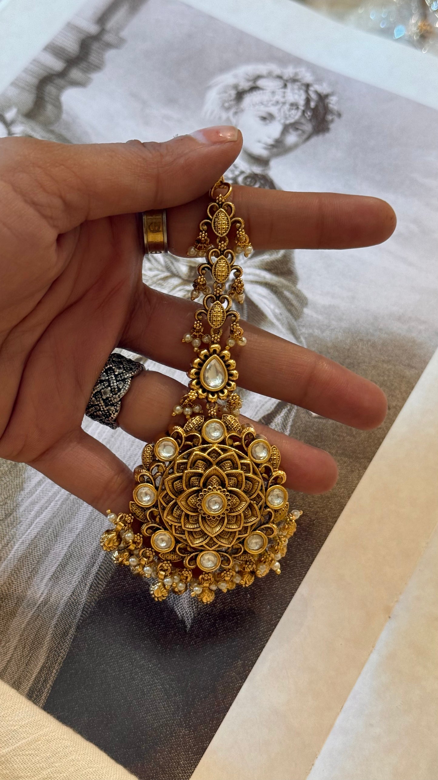 Polki oxidised gold heritage polki mangtika