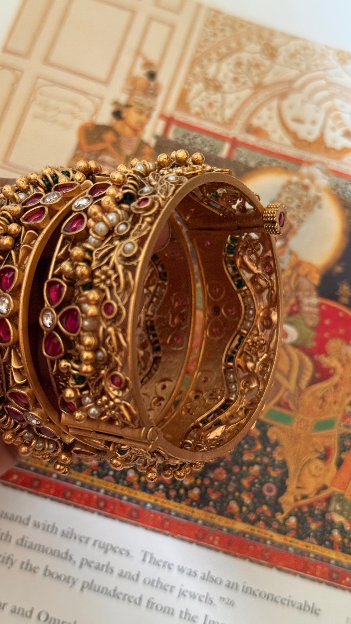 Rani pink floral rajwada openable bangle