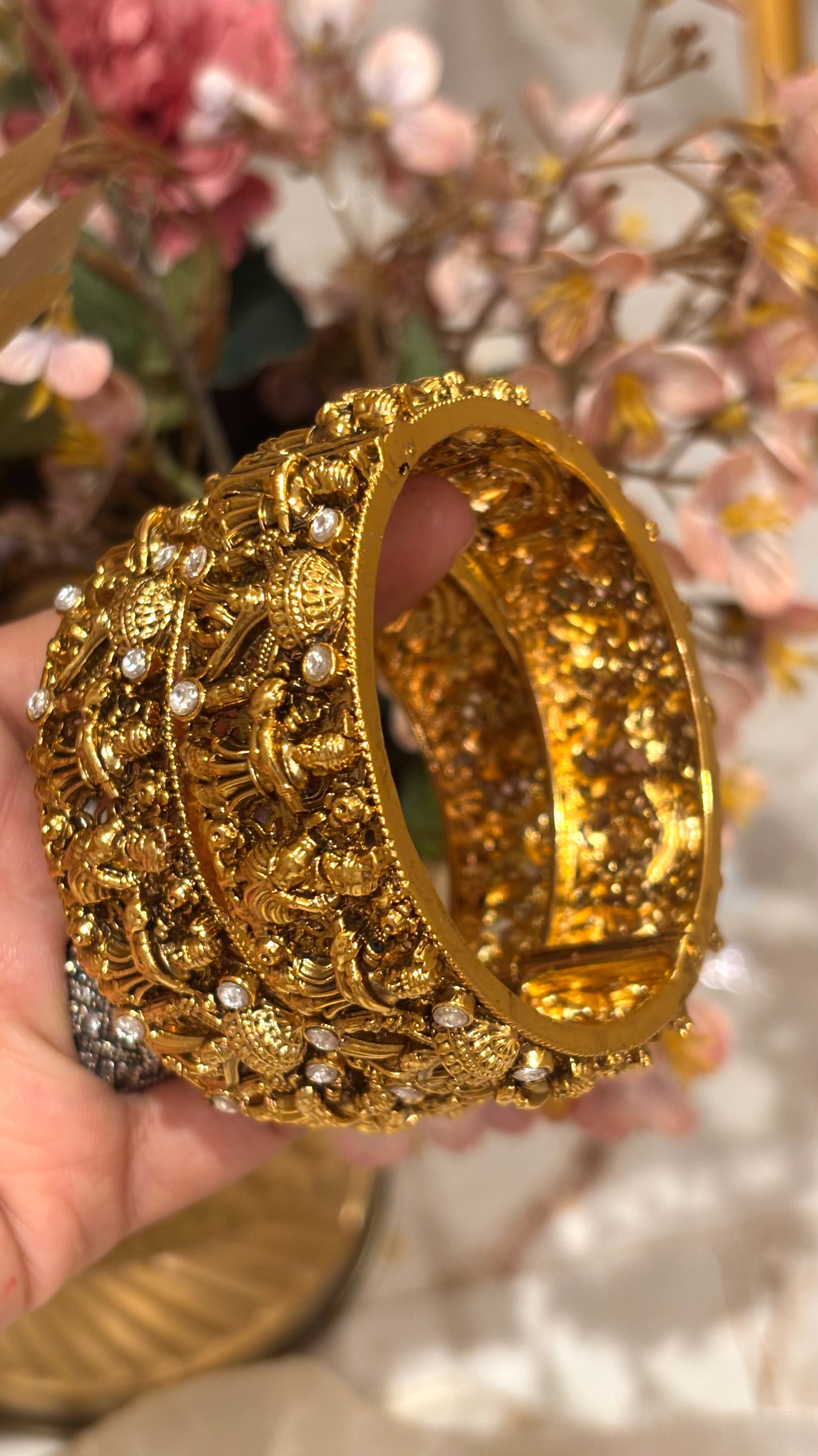 Doli pattern rajwadi bangles