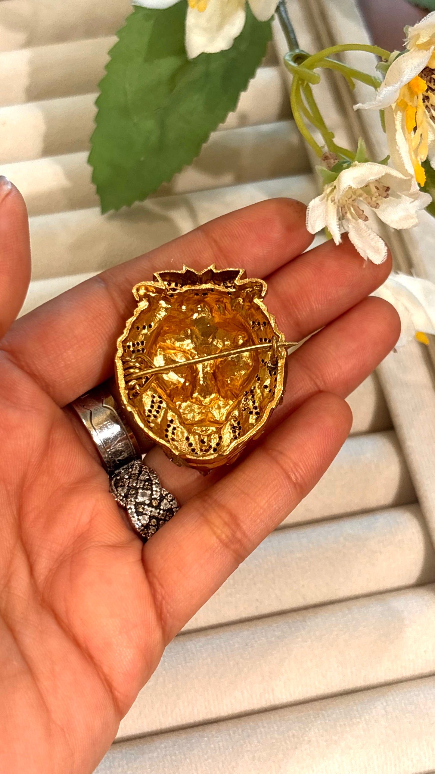 Leaopard designer brooch