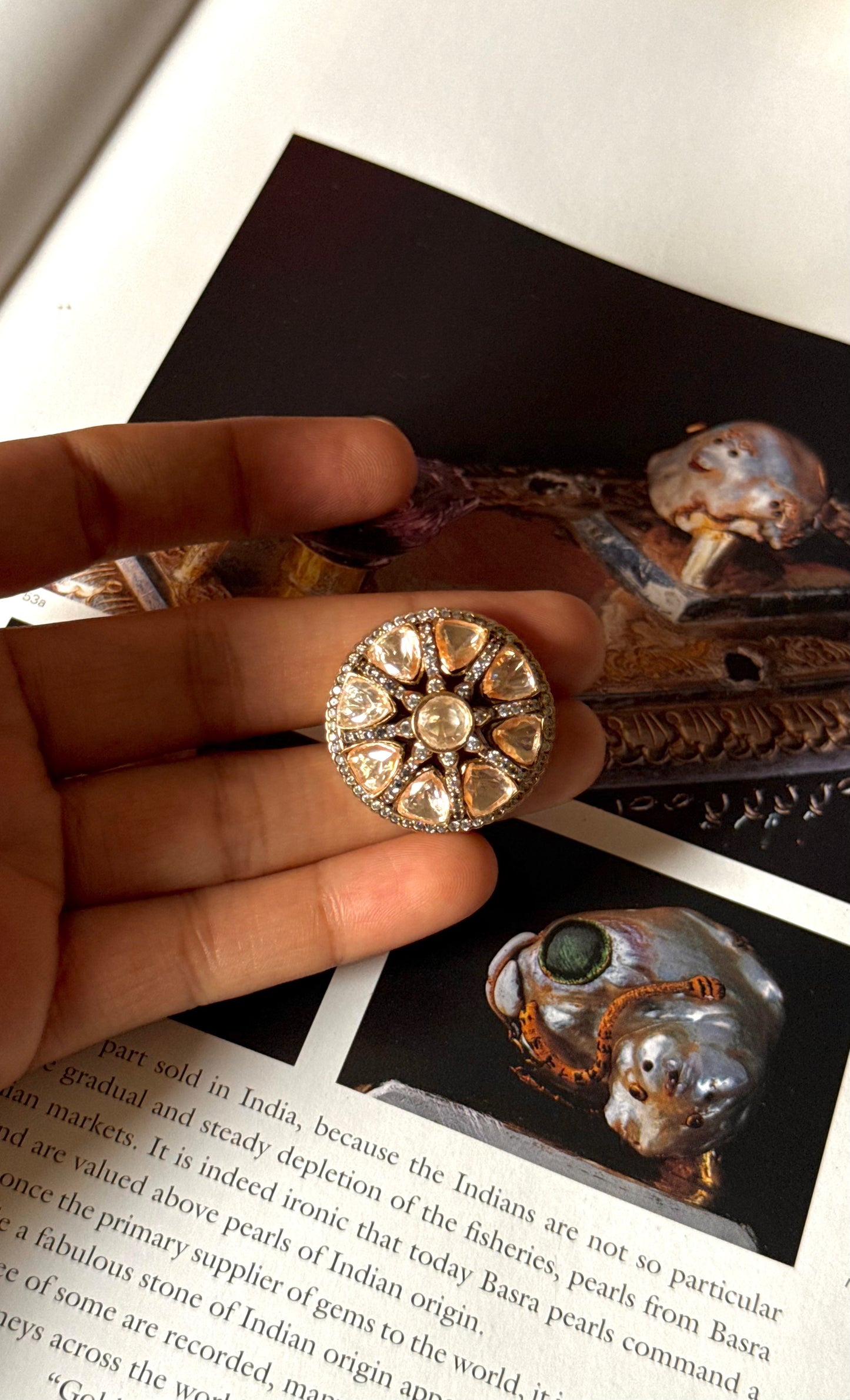 Peeli polki Victorian ring