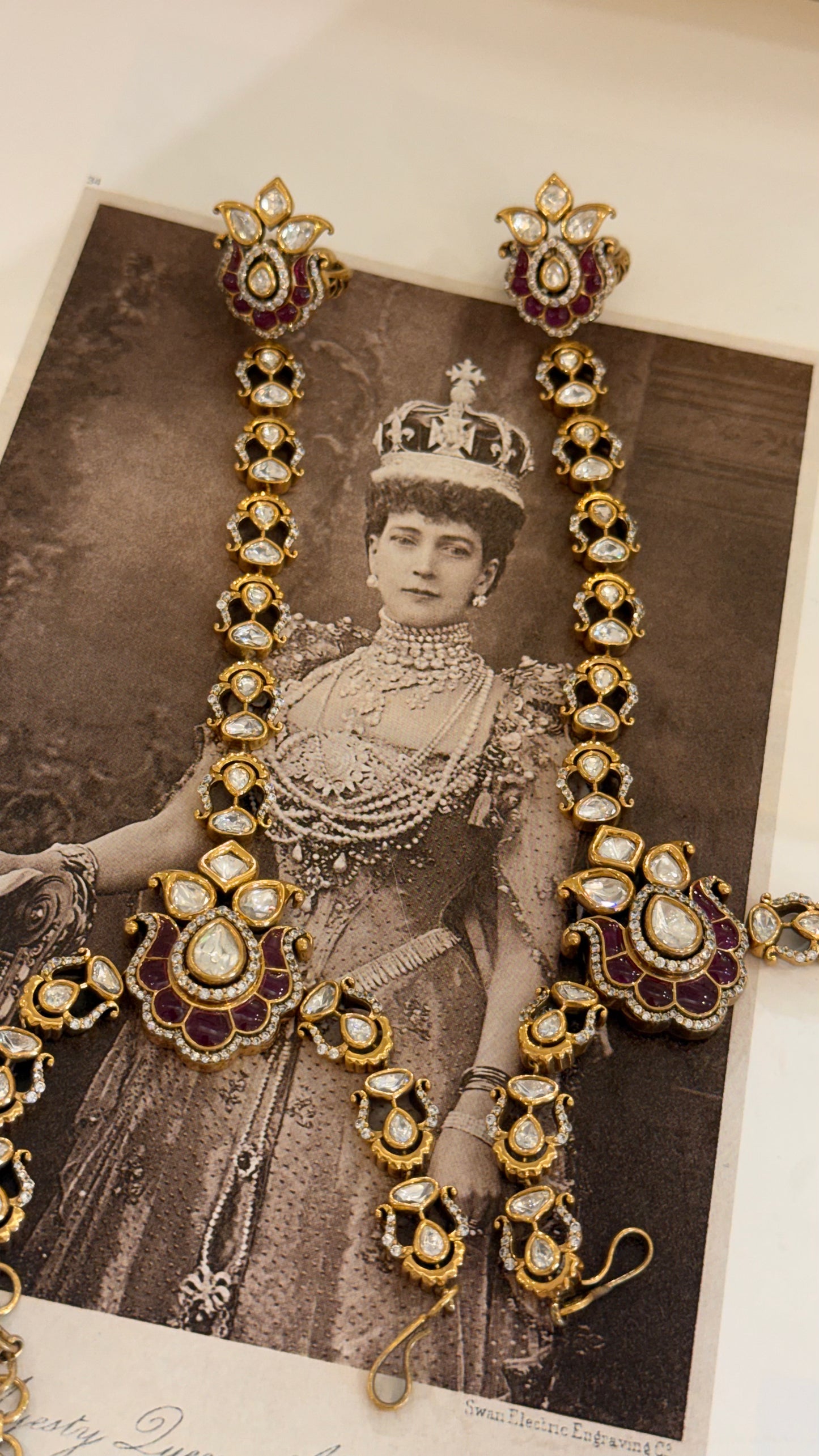Ruby takkar work victorian haathphool