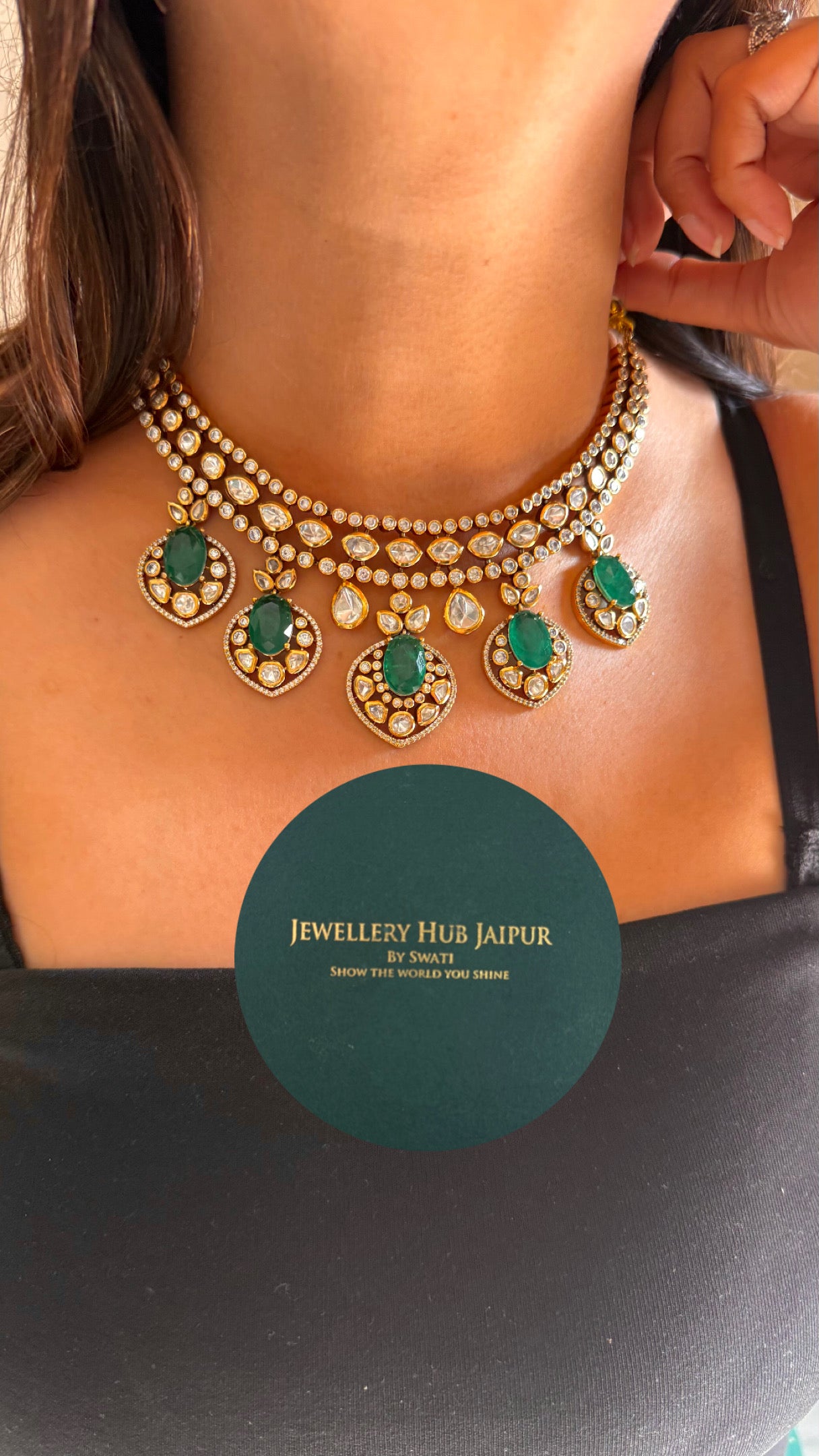 Emerald stone peeli polki necklace