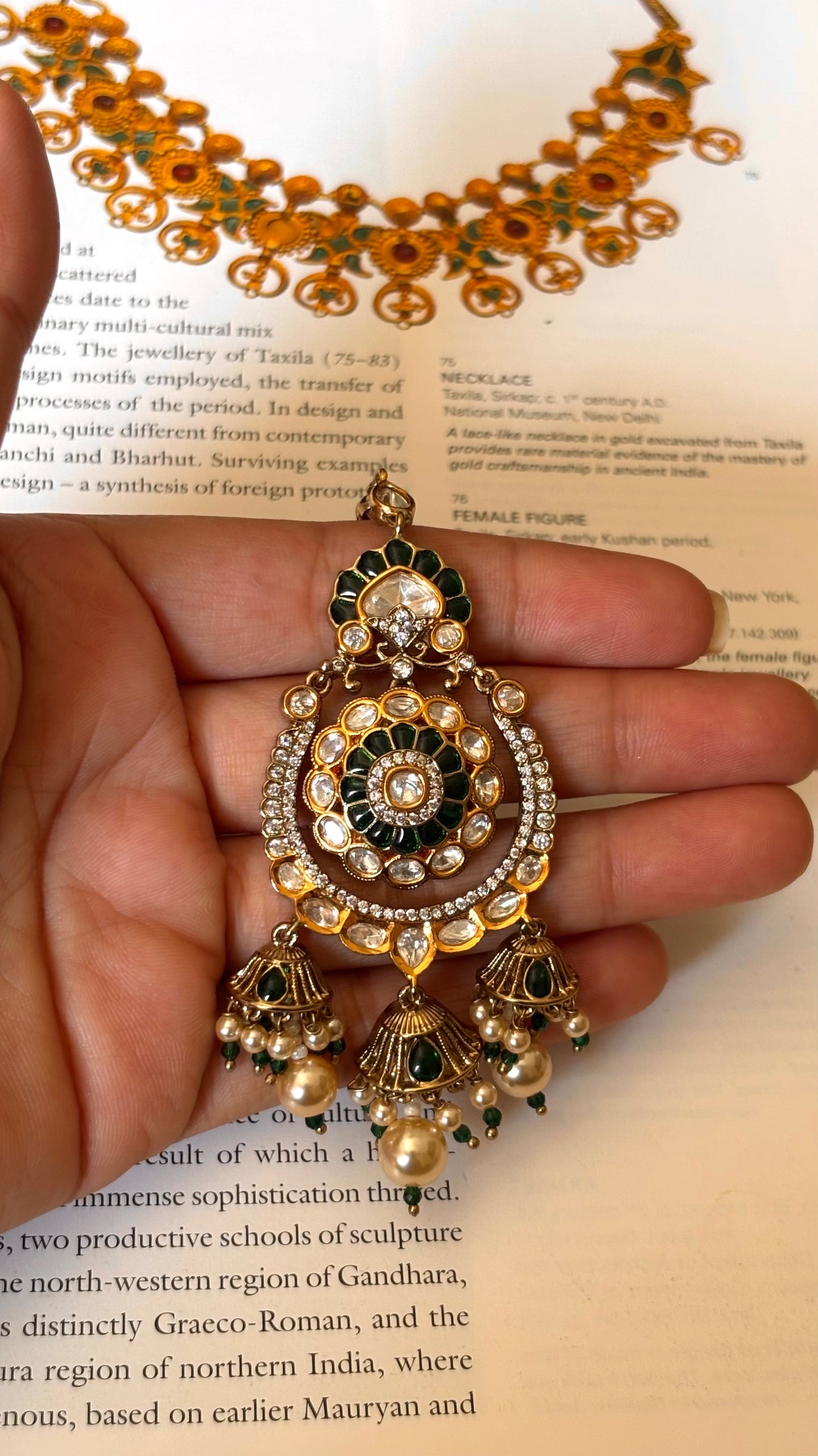 Emerald katdana moissanite with drops Maangtika