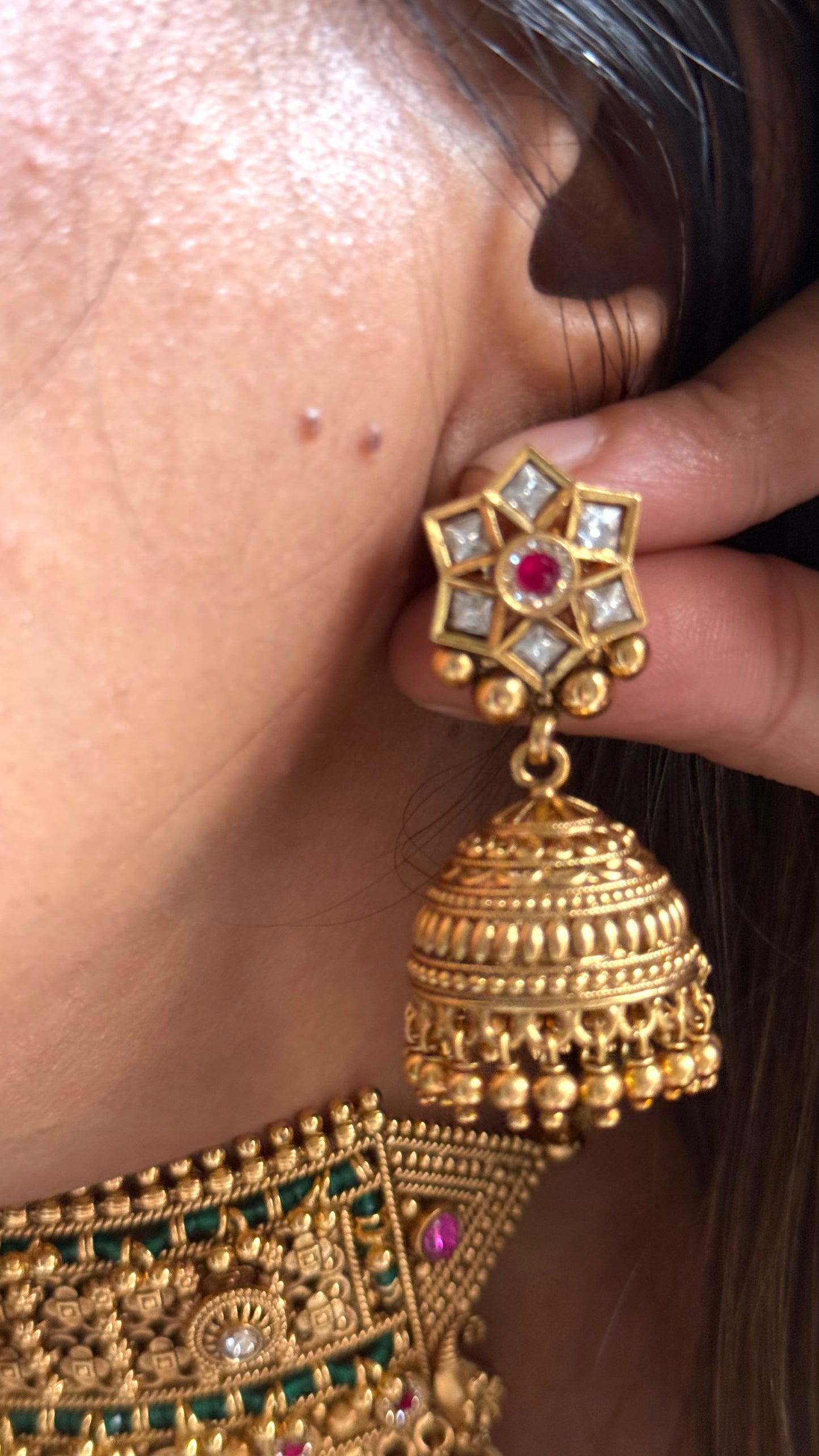 Rajwada Paachi detailing aad with jhumki detailing
