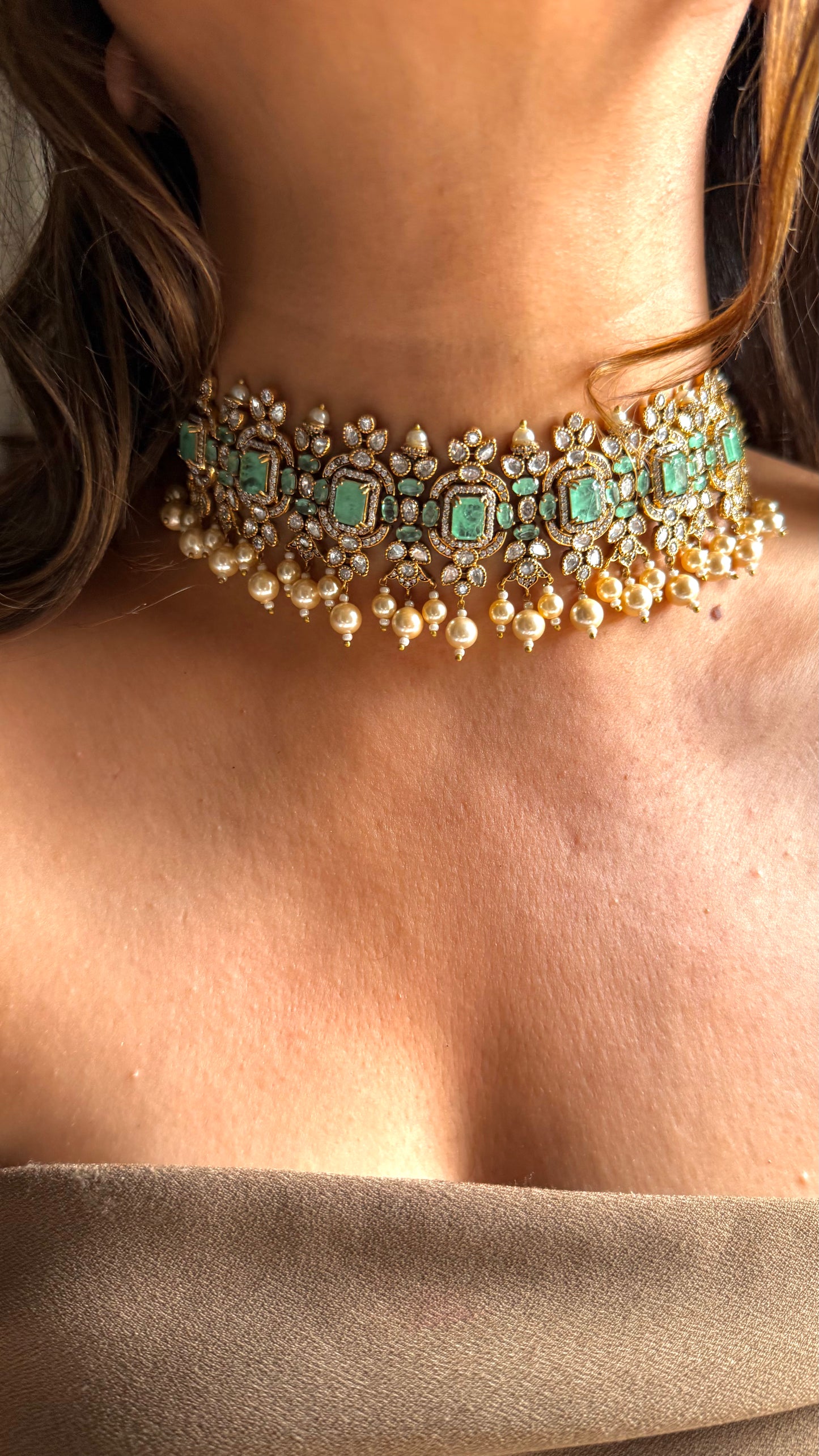 Mint Victorian designer choker with pearl detailing
