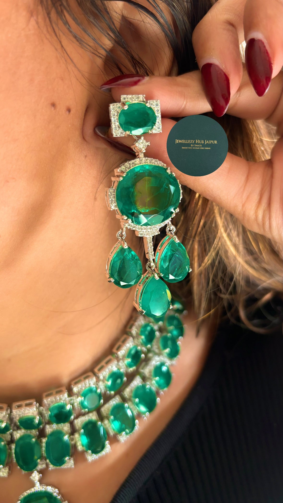 Emerald bridal Asia cocktail necklace