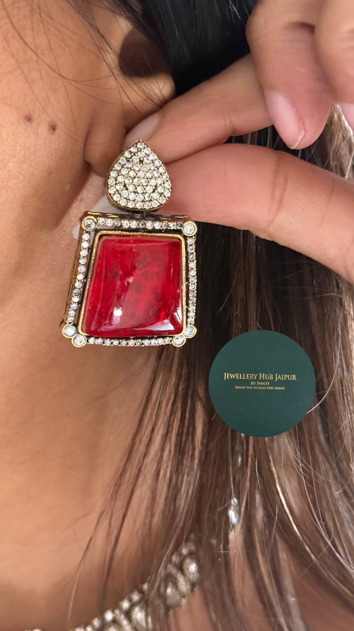 Red pota victorian necklace