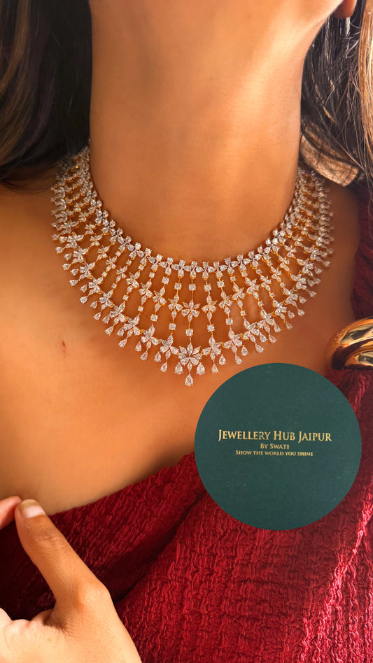 Queen’s legacy inspired diamond collar set (gold)
