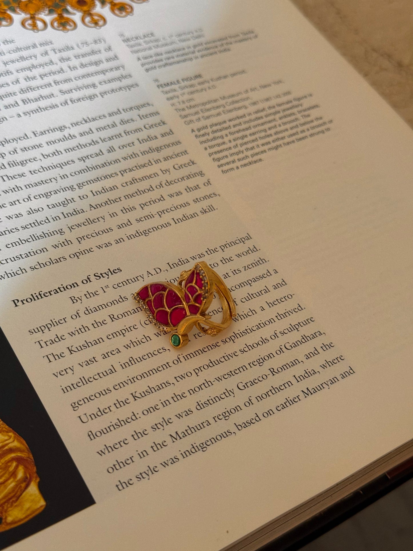 Leaf shaped paachi kundan heritage ring